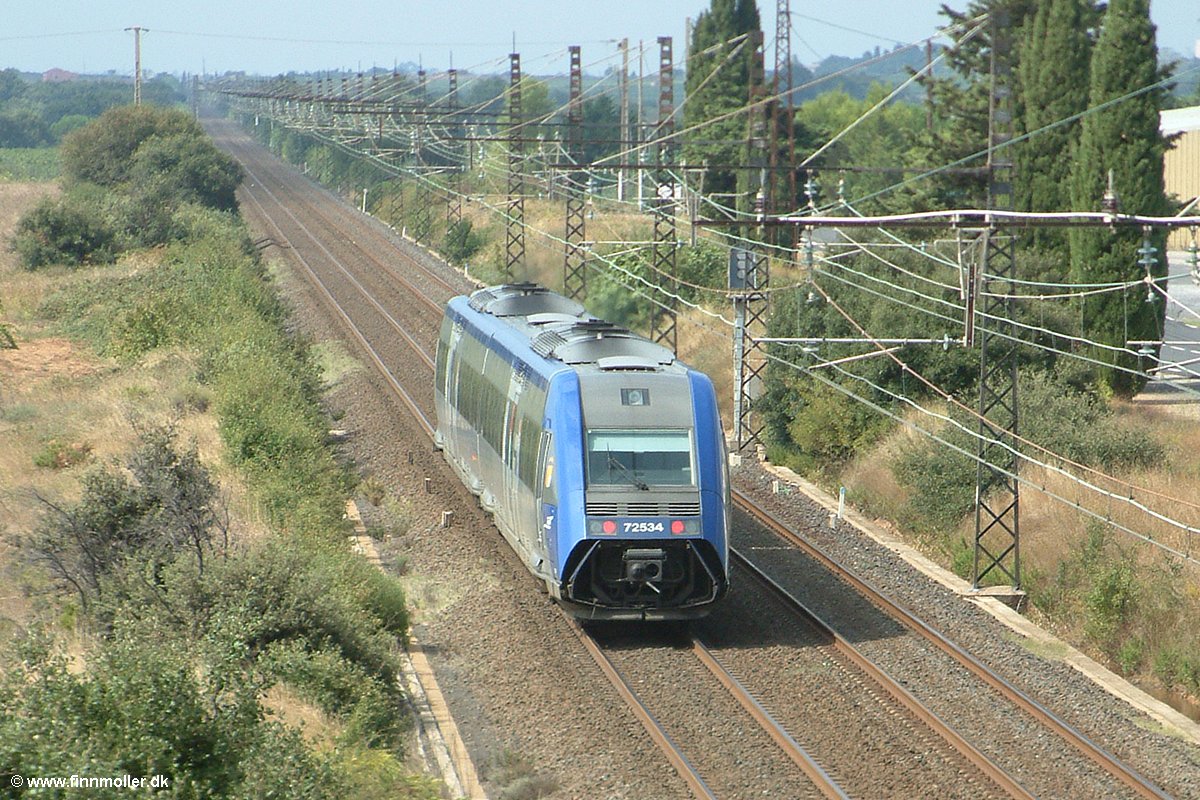 Finn's train and travel page : Trains : France : SNCF X 72534